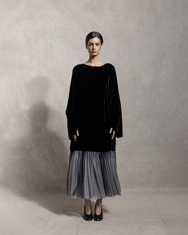 ARIA 宽松连衣裙